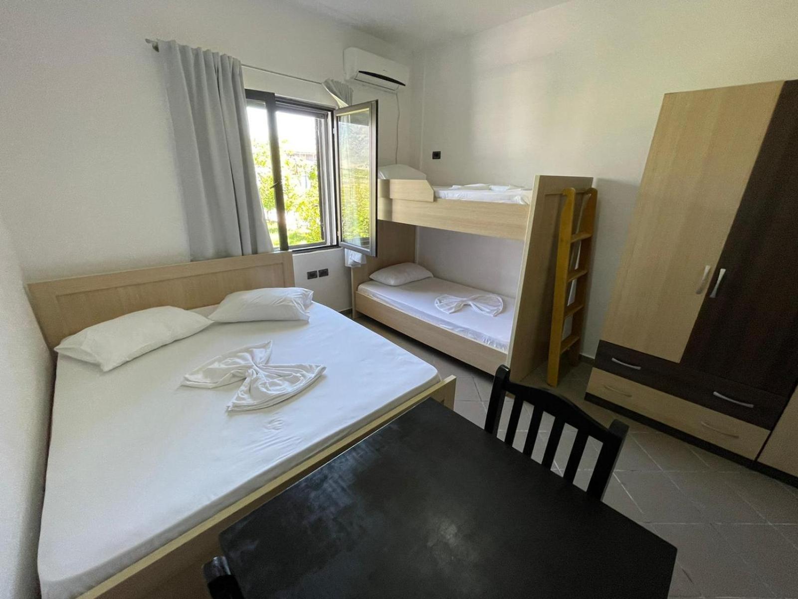 Karaburun Sunset Beach Orikum Rom bilde